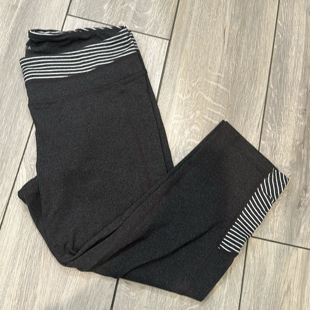 Athleta capri pants